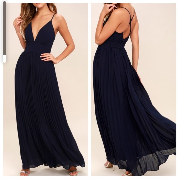 LULU's Size XL Black-Tie Gown Flowing Maxi V-Neck Fitted Top Flowing Skirt NEW - Picture 2 of 12